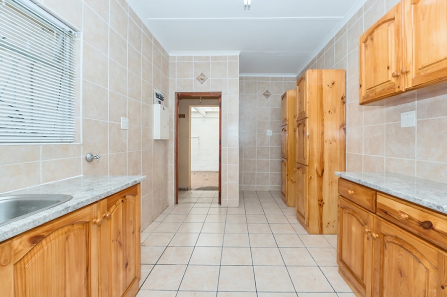 To Let 3 Bedroom Property for Rent in Southfield Western Cape
